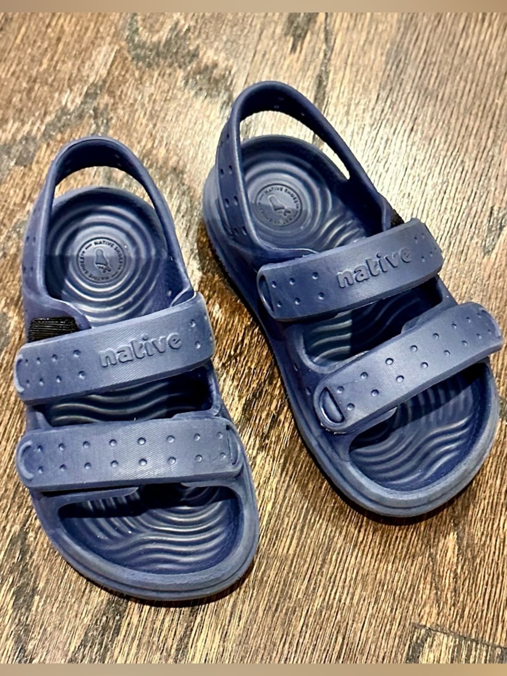 Native Shoes Chase Sandals – Size 8